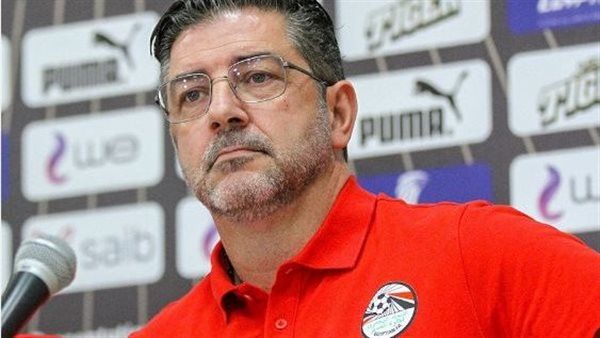 أيمن يونس: " فيتوريا لازم يراجع نفسه ومنتخب مصر محظوظ بالتعادل أمام موزمبيق"