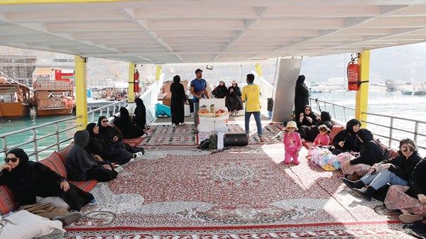 40 مشاركاً في رحلة استكشافية وثقافية إلى مضايق مسندم