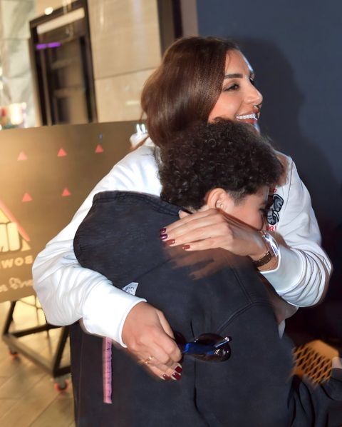 أنغام تستكمل مسيرة الأم مع ابن شقيقتها.. صور