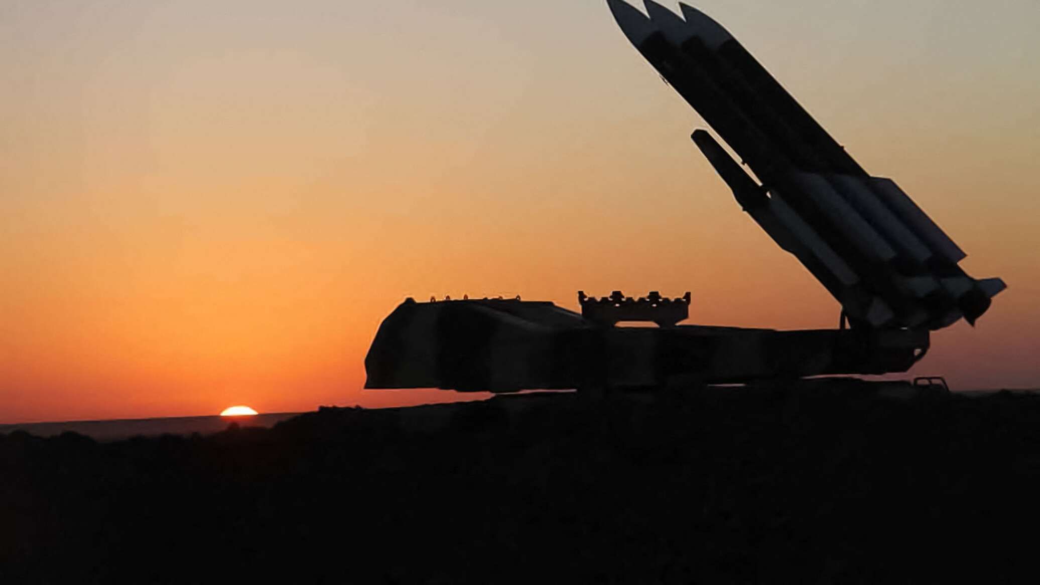 الحرس الثوري الإيراني يقصف أماكن تجمع "قيادات ومسؤولين إرهابيين" في الأراضي السورية