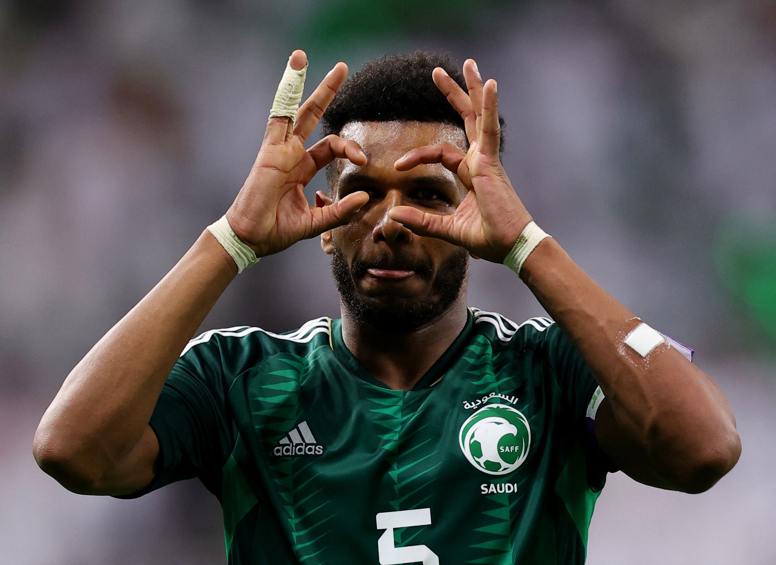 الامارات | بطريقة دراماتيكية.. الأخضر السعودي يهزم العماني في الدقيقة 96