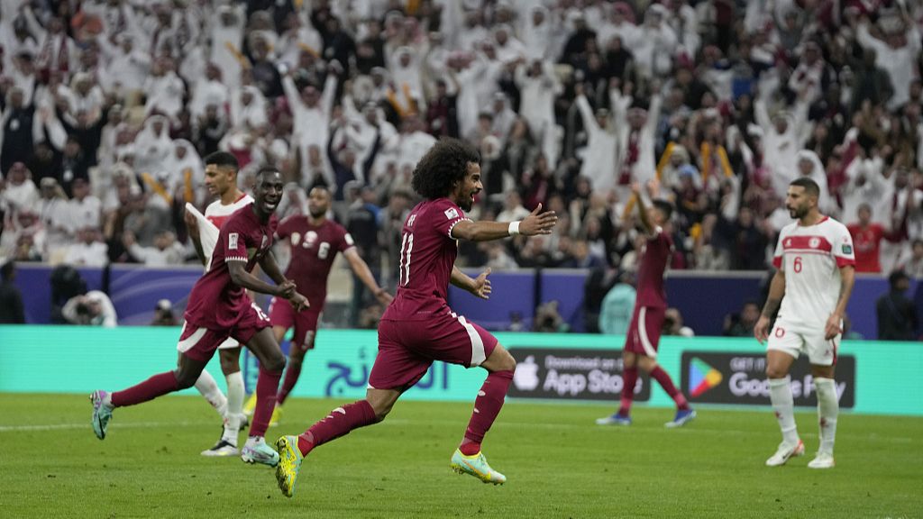الامارات | "العنابي" يتطلع إلى بطاقة دور الـ 16 من بوابة طاجيكستان