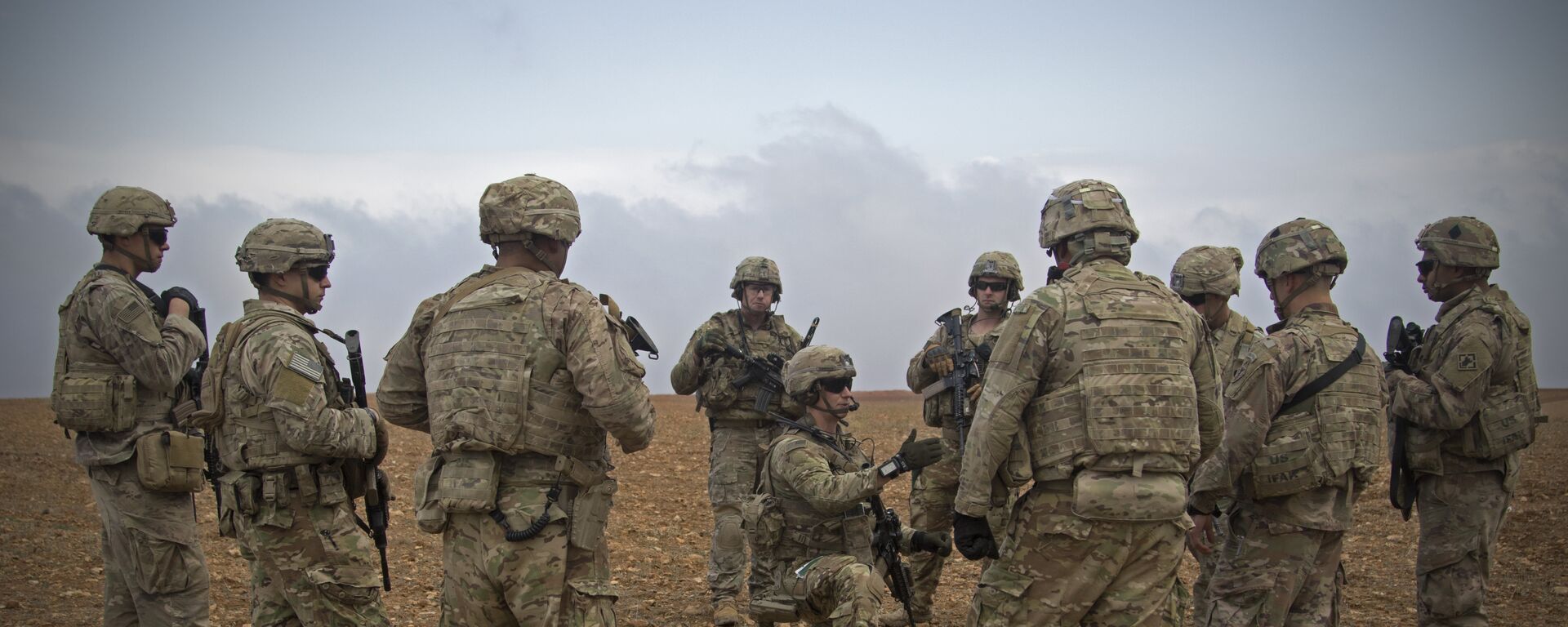 الجيش الأمريكي يعزز الدفاعات الجوية لقواعده في حقول النفط والغاز شرقي سوريا