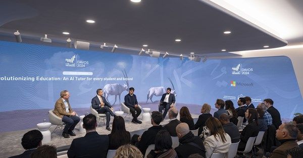 أحمد بالهول الفلاسي: دمج تطبيقات الذكاء الاصطناعي في جميع مكونات المنظومة التعليمية ضرورة أساسية