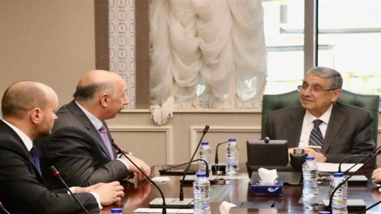 وزير الكهرباء يلتقي نائب رئيس بنك التنمية الجديد التابع لـ "البريكس"