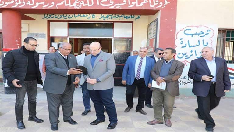 59 ألف طالب يؤدون امتحانات الشهادة الإعدادية في بني سويف- صور