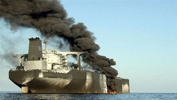 بعد إدراجها منظمة إرهابية.. جماعة أنصار الله الحوثيين تستهدف سفينة فى البحر الأحمر