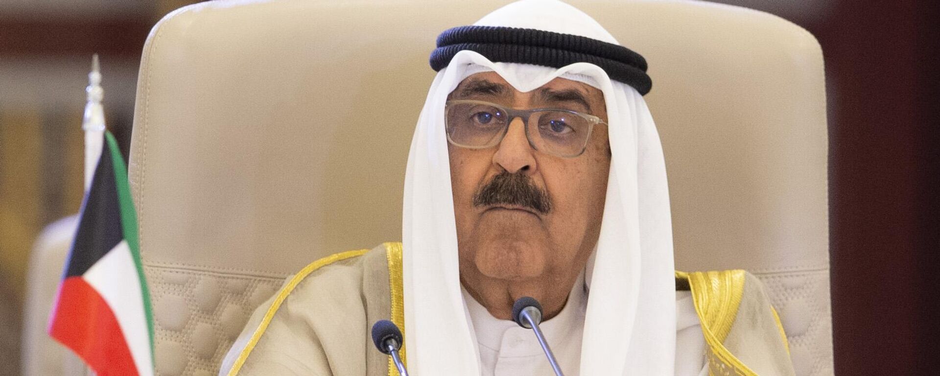 أمير الكويت يصدر مرسوما بتشكيل الحكومة الجديدة برئاسة محمد السالم الصباح