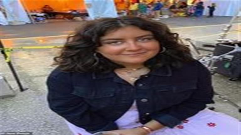 سيدة تكتشف إصابتها بالسرطان بعد ظهور هذه العلامة في عينيها.. احذرها