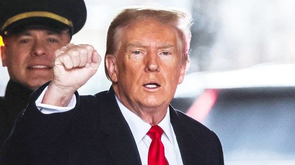 ترامب أمام القضاء بتهمة التشهير