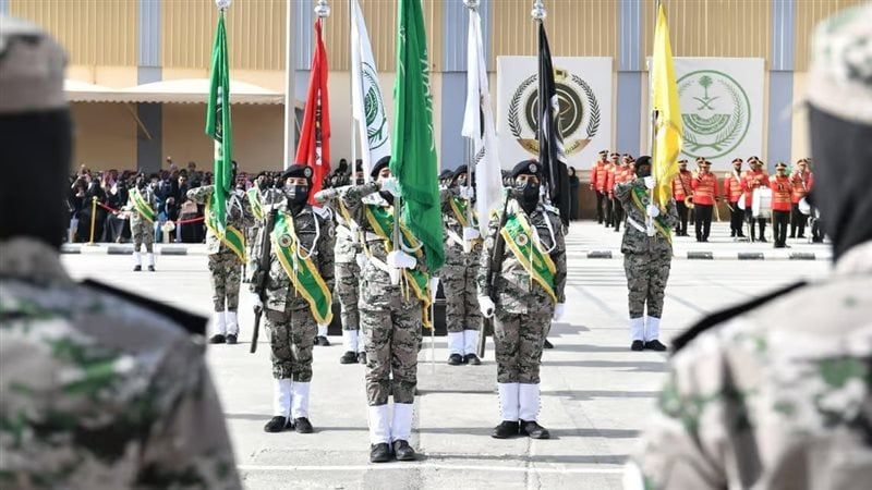 بالحجاب والملابس الفضفاضة.. شاهد بالصور والفيديو نساء السعودية في الشرطة