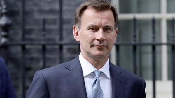 وزير المالية البريطاني: ينبغي وضع قوانين للذكاء الاصطناعي حتى لا نوقف عجلة نموه