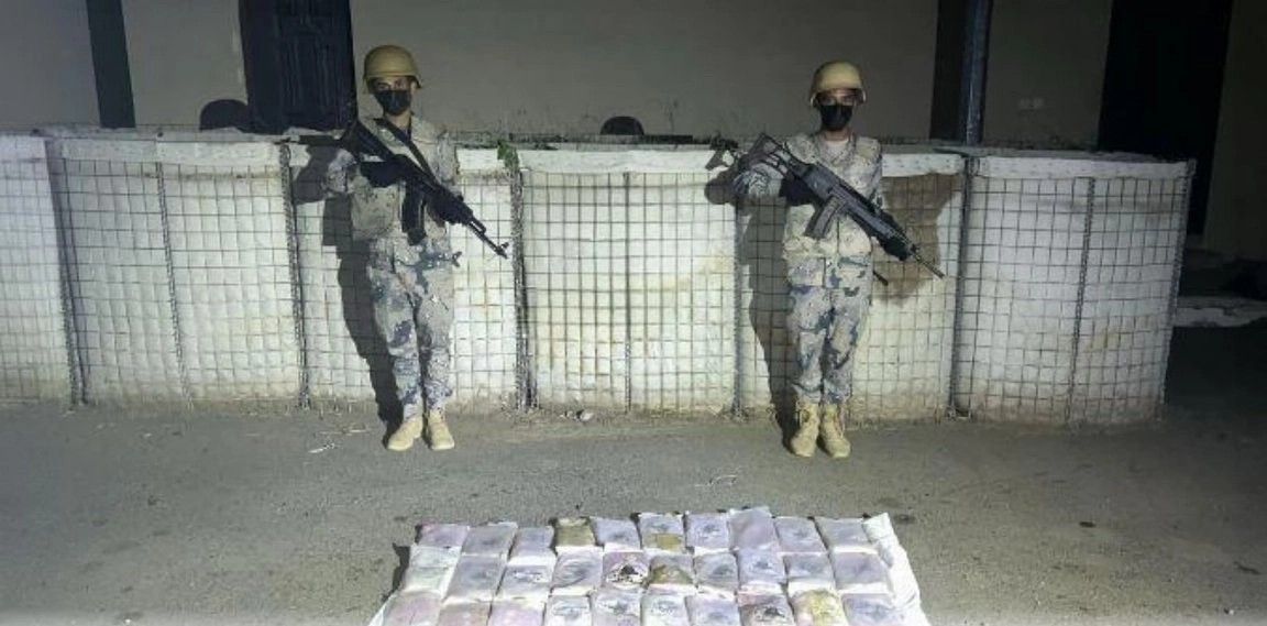 جازان.."حرس الحدود" يُحبط تهريب 32 كيلوجرامًا من "الحشيش" المخدر