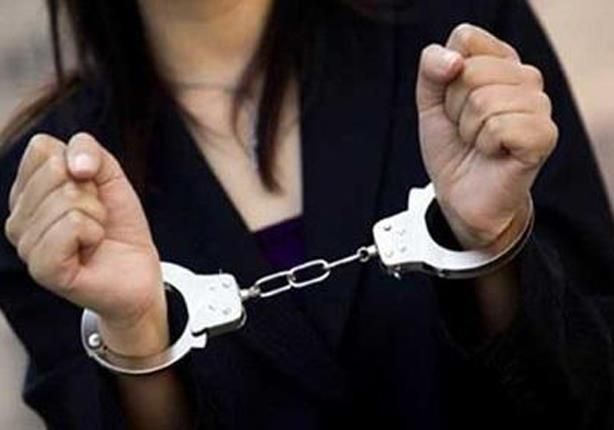 ضبط سيدة تُروج الهيروين بمنطقة الشروق وآخران بـ 5 كيلو حشيش في المطرية