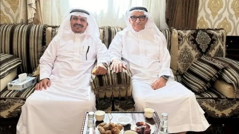 الامارات | أستاذ جامعة أمريكية يعود لعائلته السعودية بعد غياب 55 عاماً