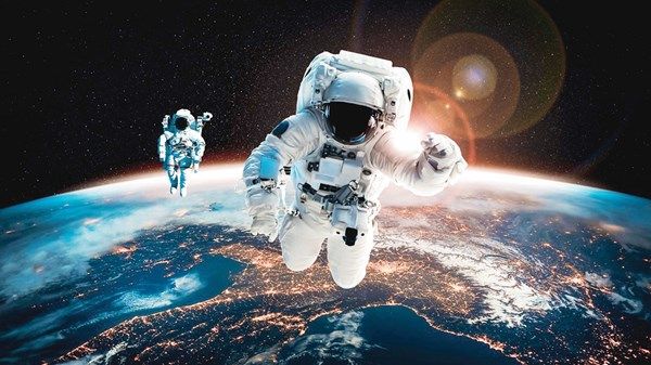 «الإمارات للفضاء» توفر فرصاً لدعم الاقتصاد الوطني