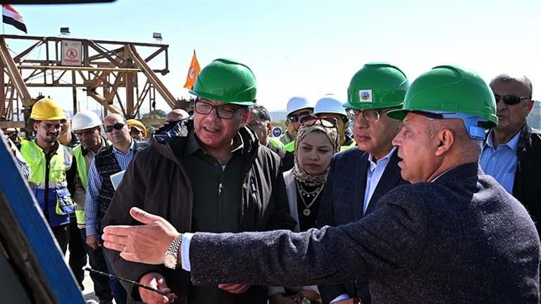 رئيس الوزراء: محور بديل خزان أسوان ليس مجرد كوبري على النيل