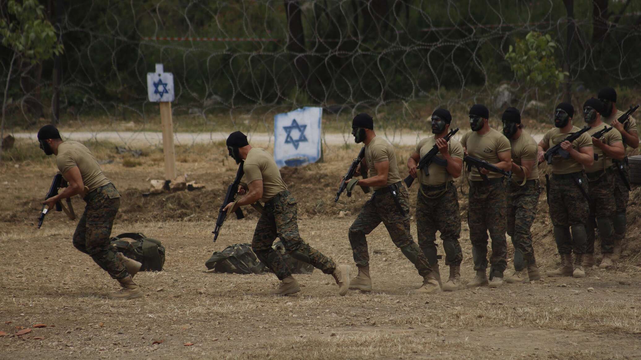 "حزب الله": سنرد على إسرائيل بنفس وتيرة ضرباتها تماما