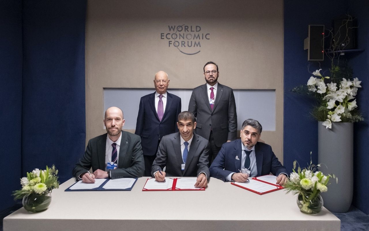 الخليج اليوم .. الإمارات تطلق مركزاً للسياسات التجريبية للتجارة العالمية