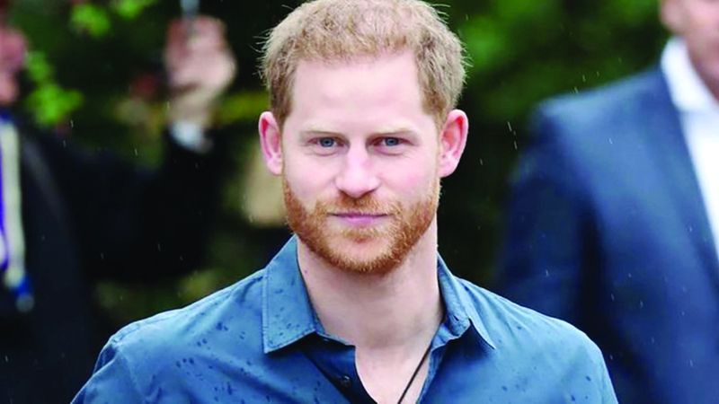 الامارات | الأمير هاري يستسلم و«يُسقِط القضية» ضد الدار الناشرة لـ«دايلي مايل»