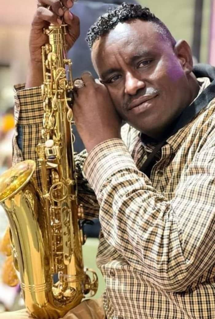 موسيقي سوداني يطالب بشراء الآلات الموسيقية المسروقة وإرجاعها لأصحابها بعد الحرب