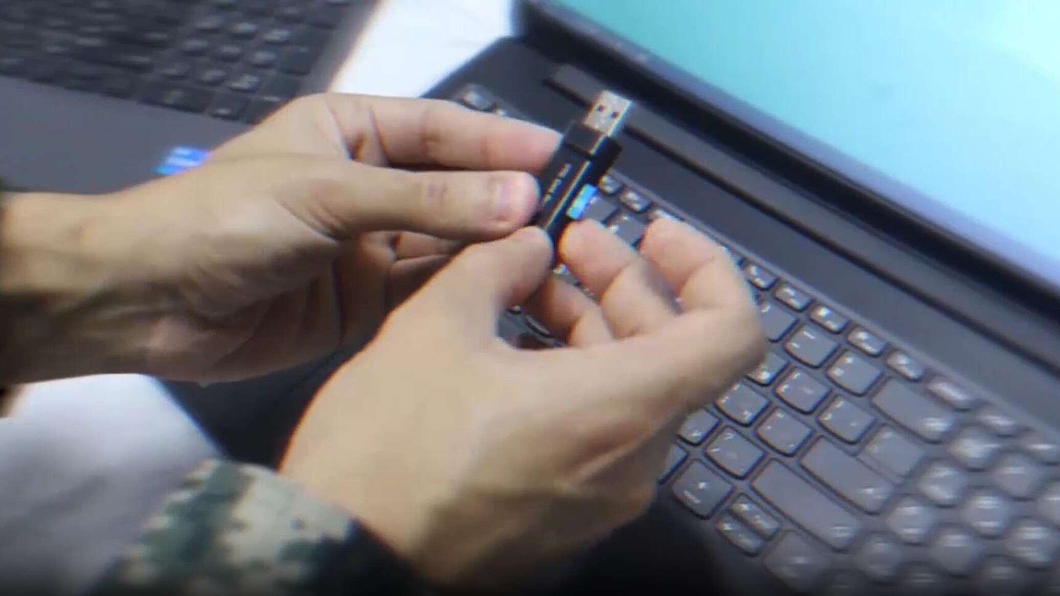 "فلاشة" تكشف عنها "سرايا القدس" تحوي مشاهد "مزعجة" لإسرائيل... فيديو