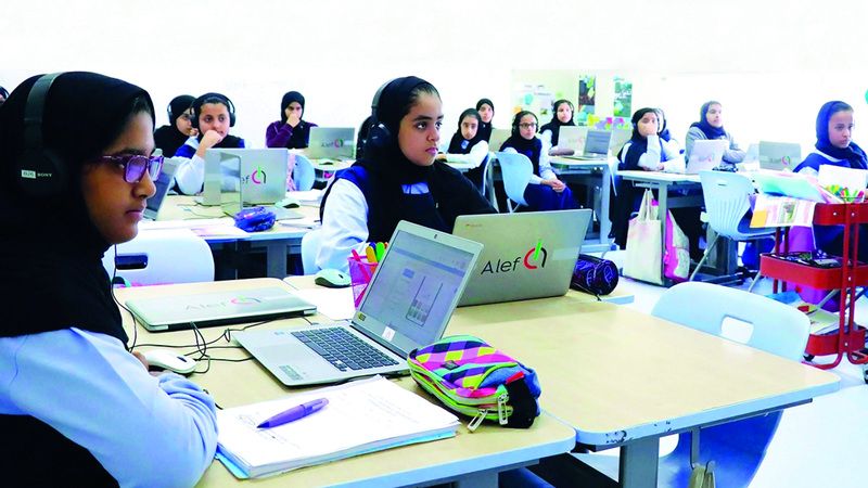 الامارات | جزاءات مالية بحق المُنسحبين من برنامج «معلمين» دون عُذر