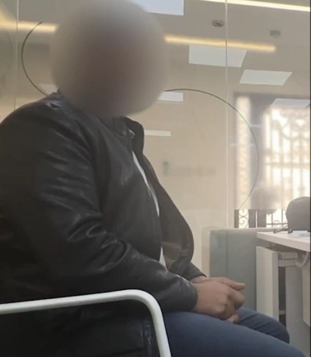 "Tik Tok" كشف جريمته.. ضبط مقيم يدير متجرًا إلكترونياً مخالفاً
