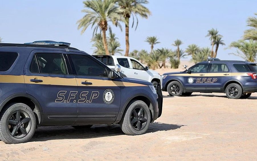 تبوك.. ضبط مقيم خالف نظام البيئة باستغلاله الرواسب دون ترخيص