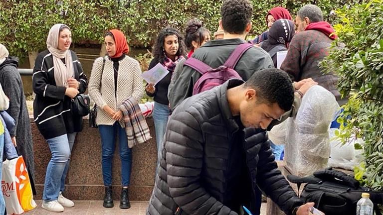 1959 عملاً فنياً ومعمارياً وبحثاً نقدياً يتنافسون على جوائز فاروق حسني للفنون