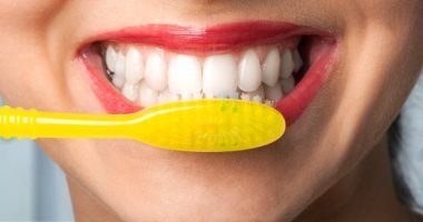 أسباب تجعل اعتناء الحامل بأسنانها ضرورة؟ هل ينتقل التسوس للمولود؟