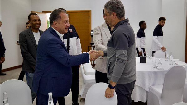 سفير مصر فى الإمارات يساند الزمالك أمام أم صلال