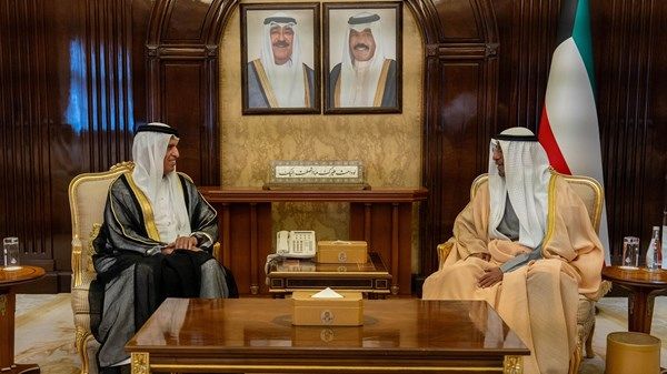 سعود بن صقر القاسمي يلتقي رئيس مجلس الوزراء الكويتي