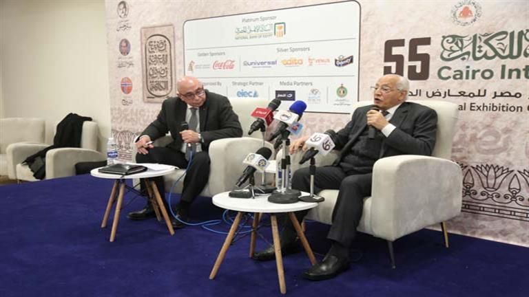 معرض الكتاب.. علي الدين هلال: سميت ابني على اسم أحمد بهاء الدين لأنه أثر في حياتي