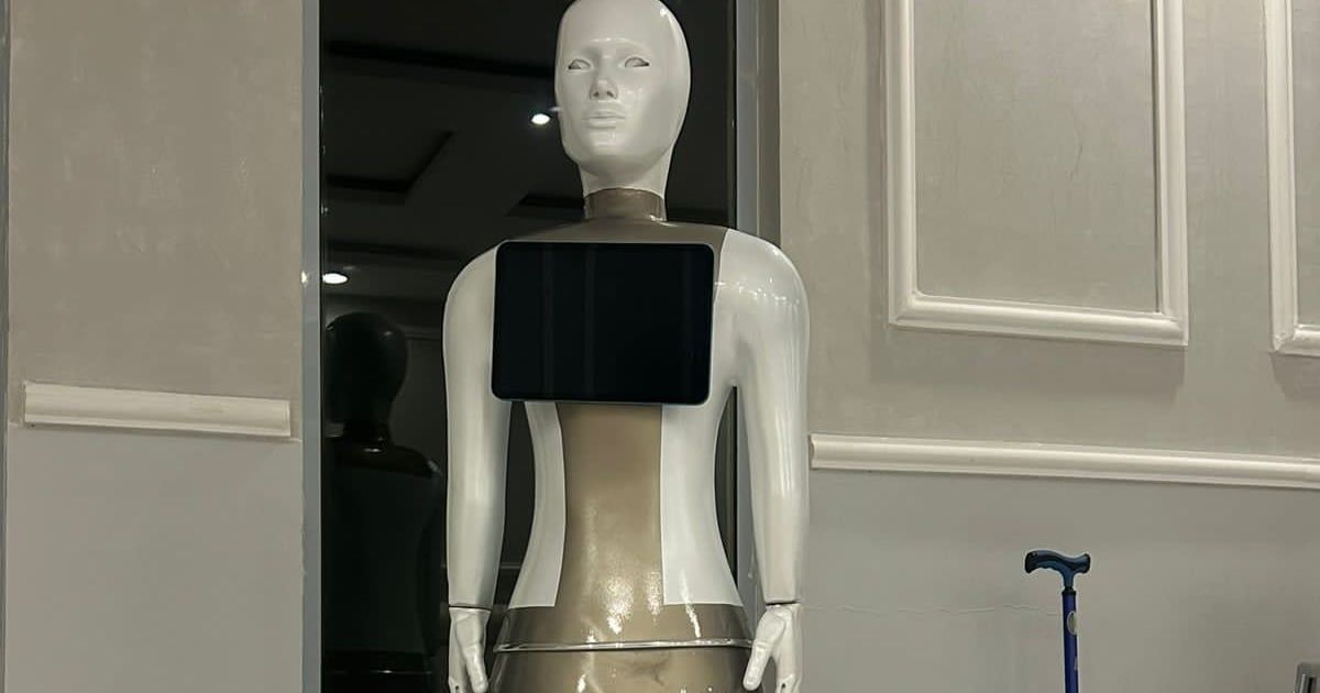 "براءة العنزي" تبتكر طبيبًا إلكترونيًّا يُتابع حالتين في وقت واحد