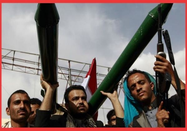 صحيفة أمريكية: الجيش الأمريكي غيّر تكتيكات تعامله مع هجمات الحوثيين على السفن التجارية