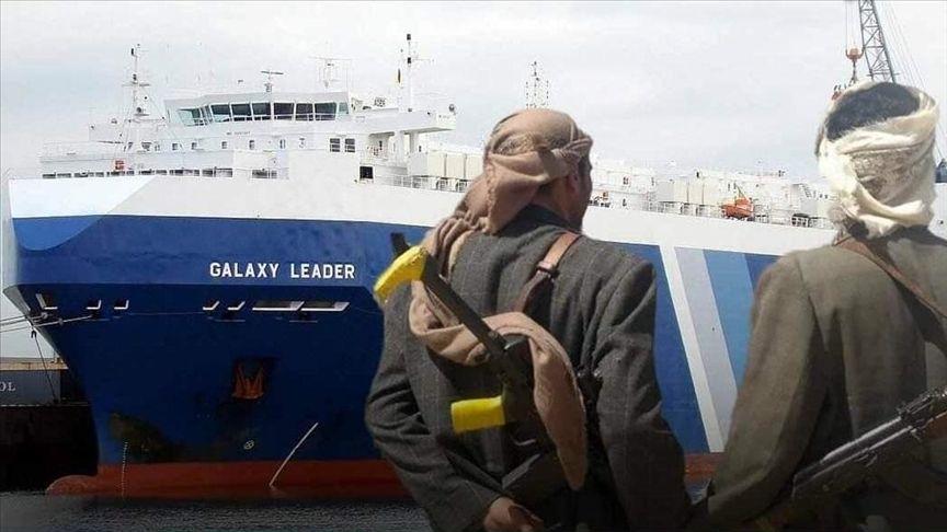 أمريكا وبريطانيا تعاقبان 4 قادة حوثيين دعموا الهجمات على السفن