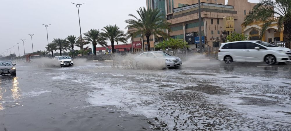 من الخميس للإثنين.. "الأزمات والكوارث" تحذر من السيول وتجمعات المياه بمكة