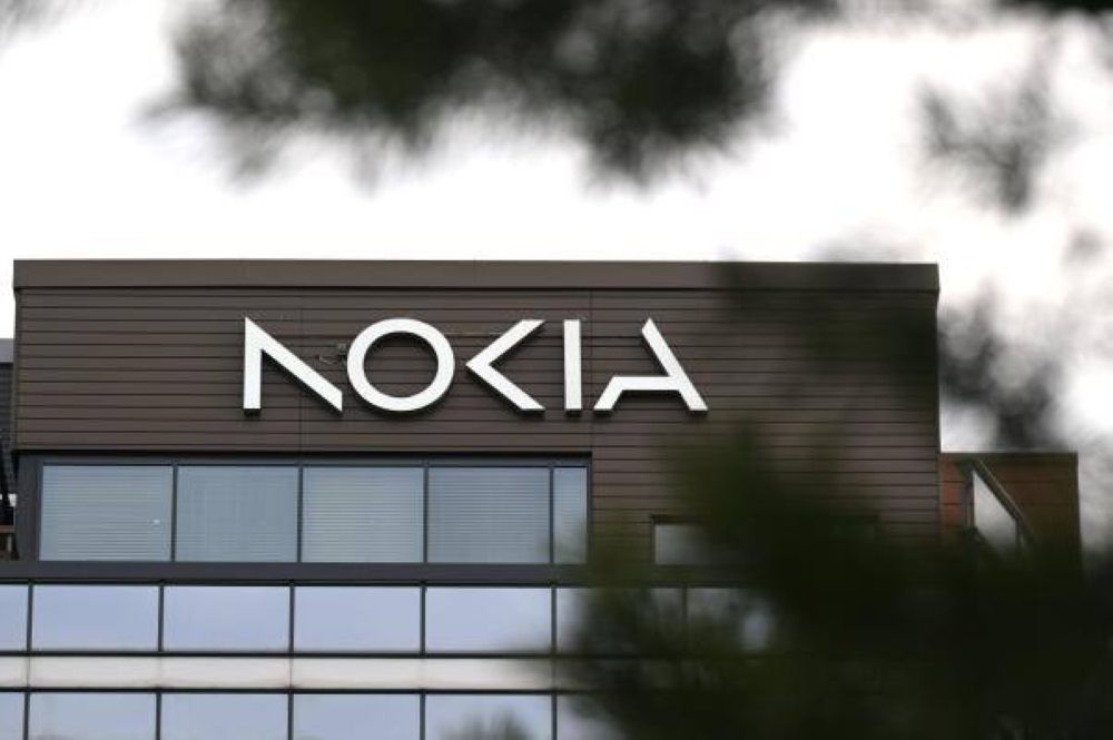 نوكيا تسجل خسائر صافية وتراجع في المبيعات خلال الربع الأخير