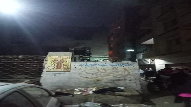 بسلم خشب.. إنقاذ سكان عقار من الموت بالدقي