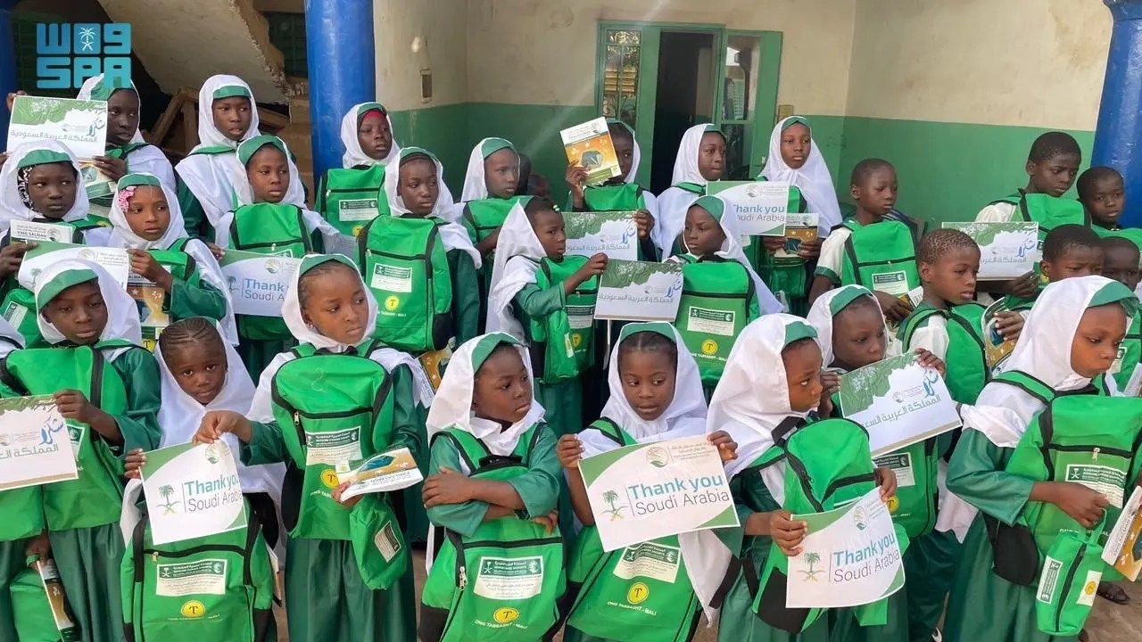 السعودية | مركز الملك سلمان للإغاثة ينفذ 131 مشروعا تعليميا في 27 دولة حول العالم بقيمة تتجاوز 232 مليون دولار أمريكي
