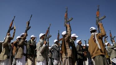 الخليج اليوم .. من هي القيادات الحوثية المشمولة بعقوبات أميركا وبريطانيا؟