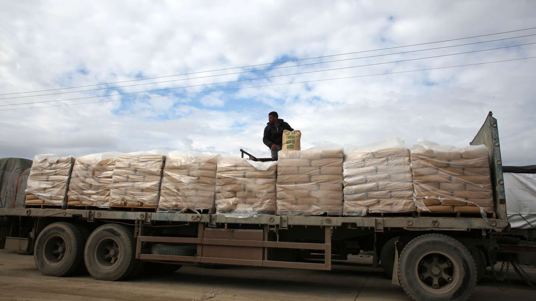 لليوم الثالث تواليا.. مظاهرة إسرائيلية أمام معبر كرم أبو سالم رفضا لدخول المساعدات الإنسانية إلى غزة
