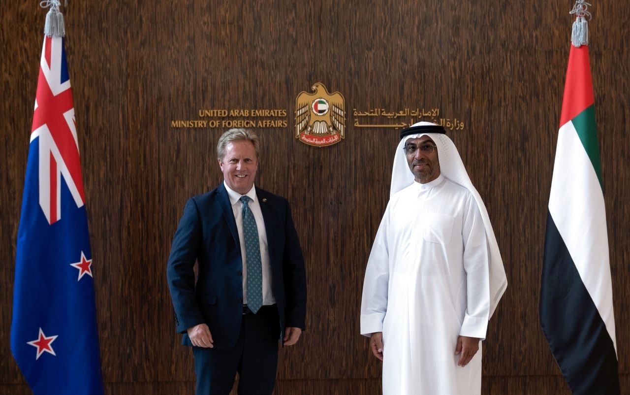 الخليج اليوم .. الإمارات ونيوزيلندا تبحثان تعزيز التعاون في مختلف المجالات