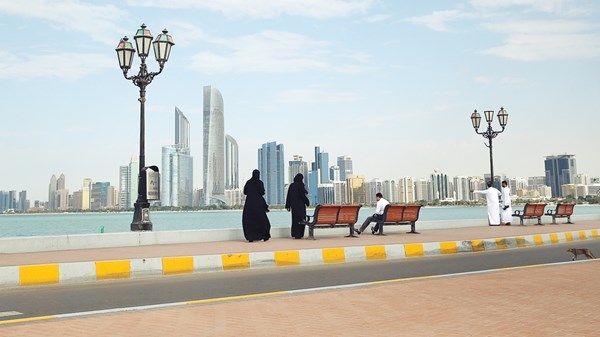 كورنيش أبوظبي.. وجهة ثقافية وترفيهية خلابة