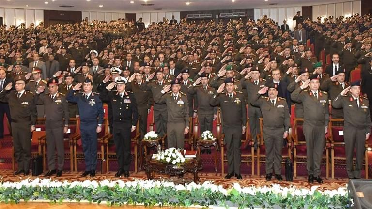 وزير الدفاع يشهد مناقشة البحث الرئيسى لإدارة الشئون المعنوية للقوات المسلحة