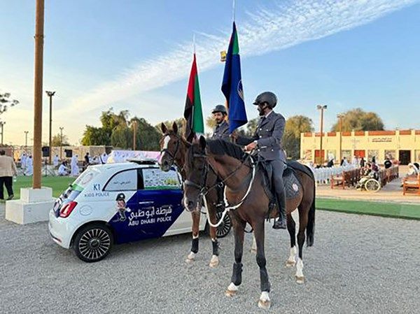 شرطة أبوظبي تعزز جهودها لتوعية أصحاب الهمم خلال كرنفال العين