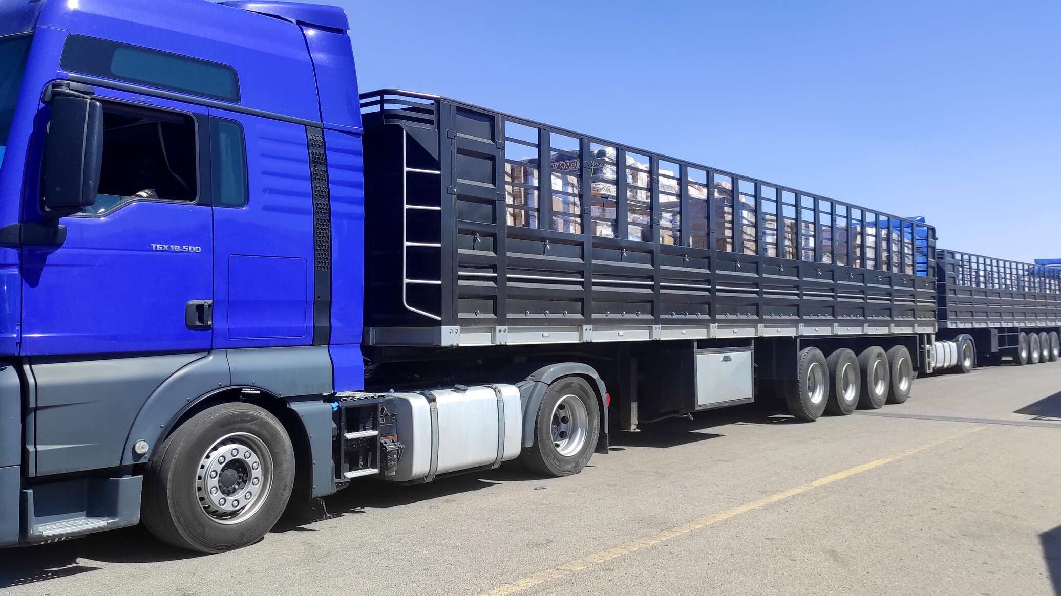 مصر تبدأ تشغيل الخط العربي للنقل البري والبحري المتكامل مع الأردن والعراق