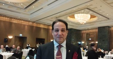 استشارى عيون يحذر من تأجير العدسات اللاصقة: قد تسبب العمى خلال نصف ساعة