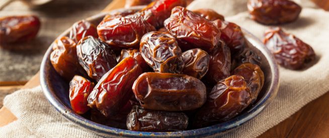 احذر الإسراف وتجنب المضاعفات.. "معادلة التمر والسكري" يوضحها "النمر"